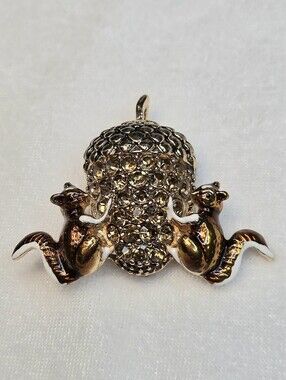 New Vintage-style Amber Rhinestone Squirrel and Acorn Brooch / Pin